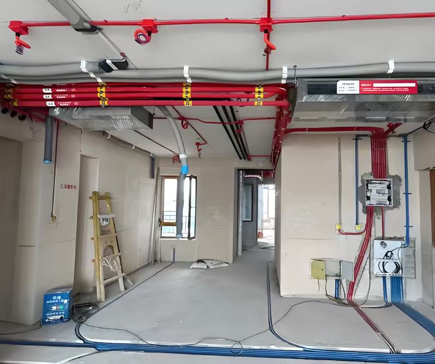 卡壓式連接方式的不銹鋼水管在室內(nèi)使用時，需要預(yù)留多少安裝空間？